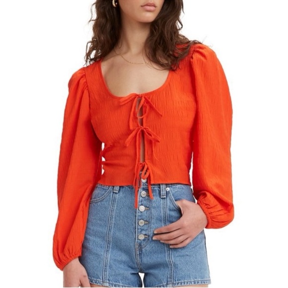 NWOT Levi's Women's Embry Tie Cropped Blouse in Red Size S - Picture 1 of 4